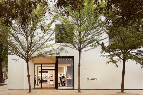 chanel dubai design district|5th avenue miami fashion district.